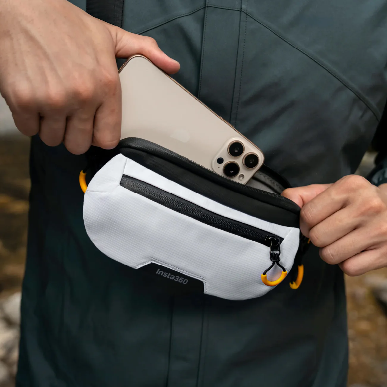Insta360 Everyday Crossbody Bag - Image 4