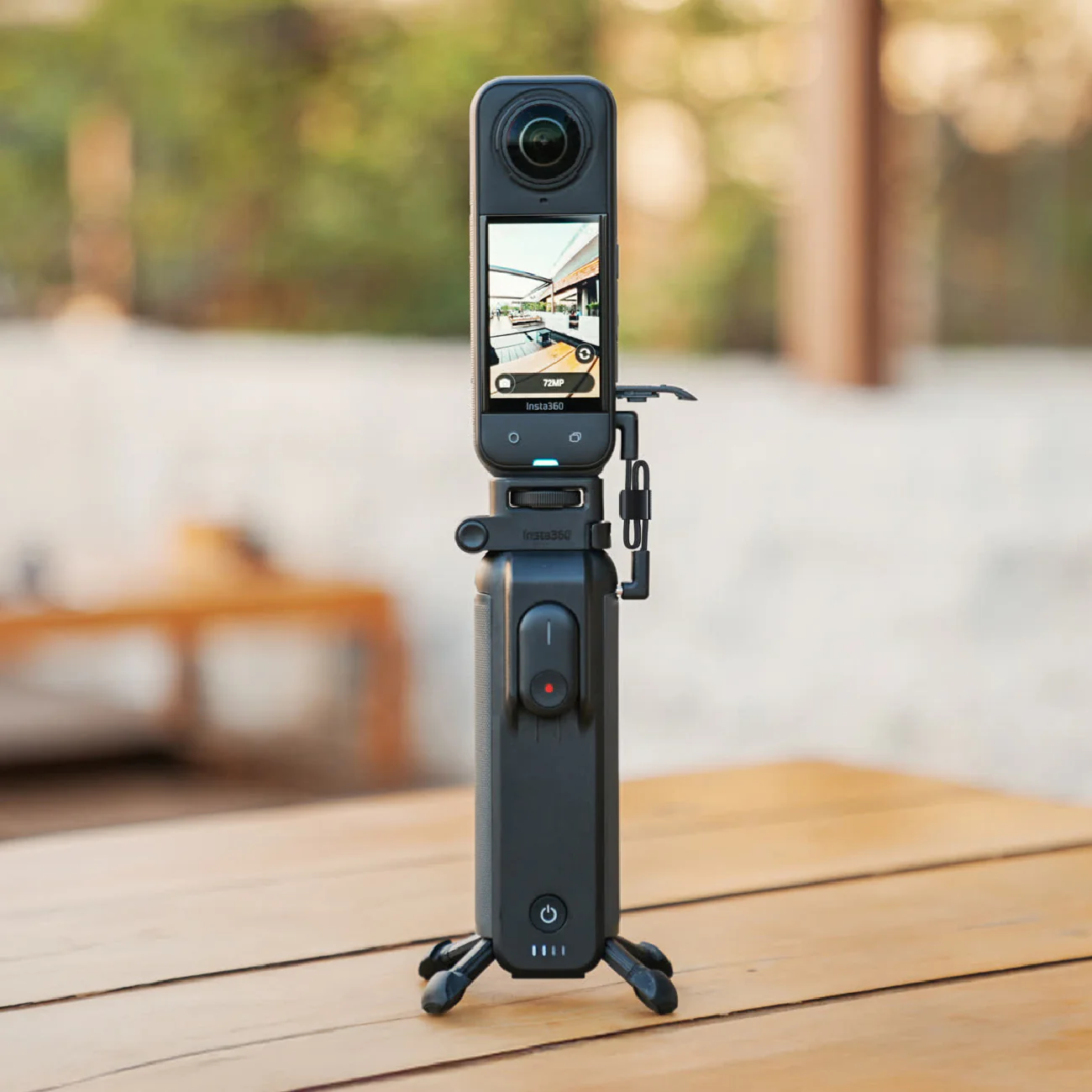 Insta360 FOMO Power Handle - Image 4