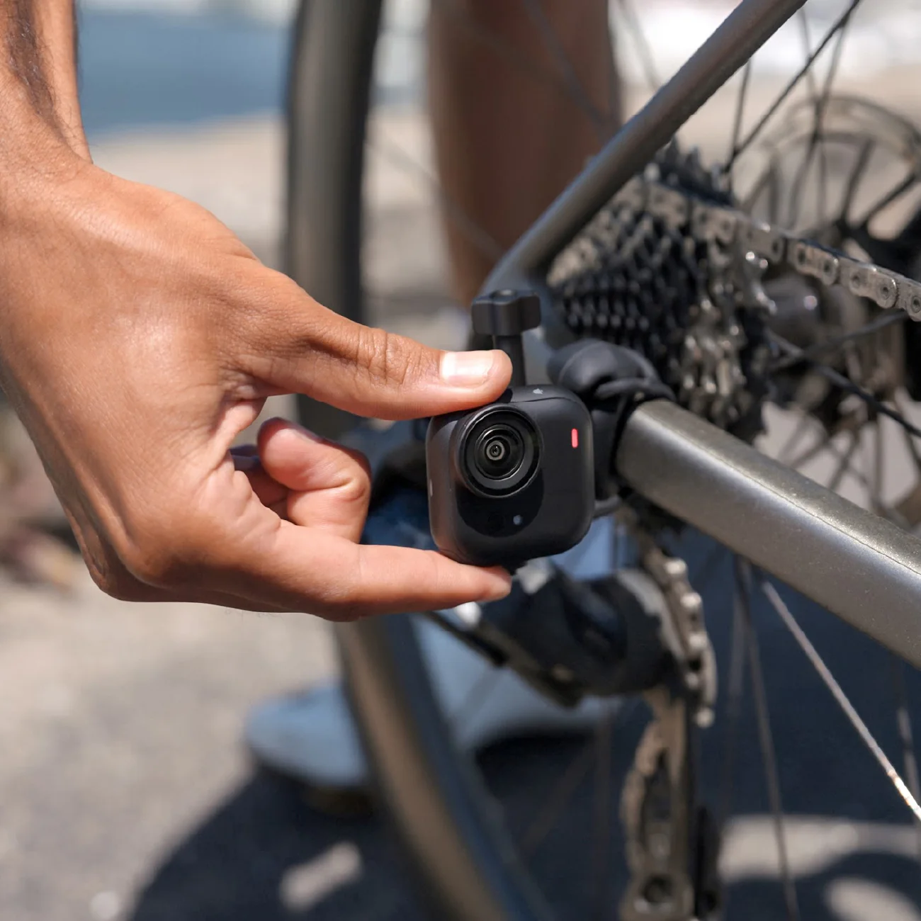 Insta360 GO Ultra 4K Tiny Hands-Free Action Camera - Image 9